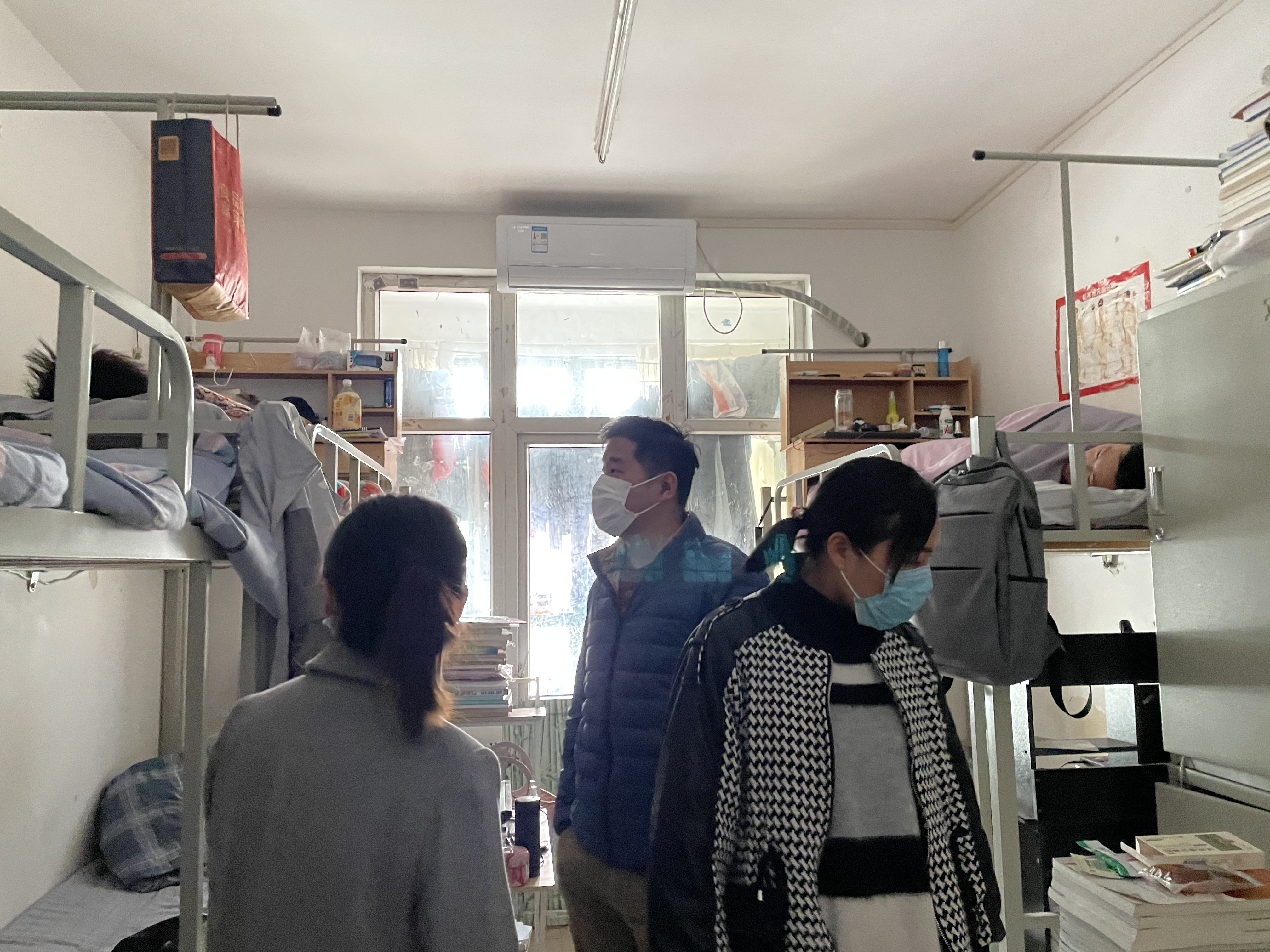 药学院开展宿舍安全检查-河南中医药大学药学院