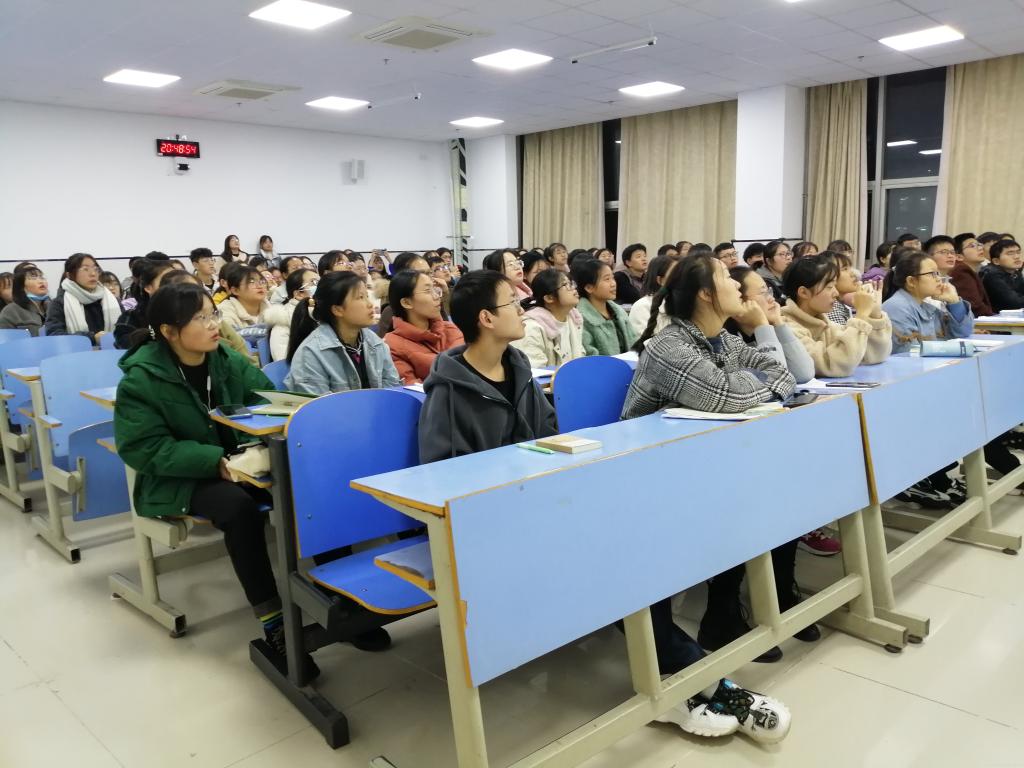 药学院sunny Talk英语口语社顺利举办四级口试分享会 河南中医药大学药学院